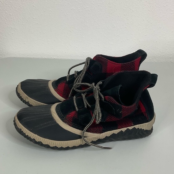 Sorel Buffalo Plaid Out N About Lace Up Ankle Boots Size 8.5 - Picture 3 of 8